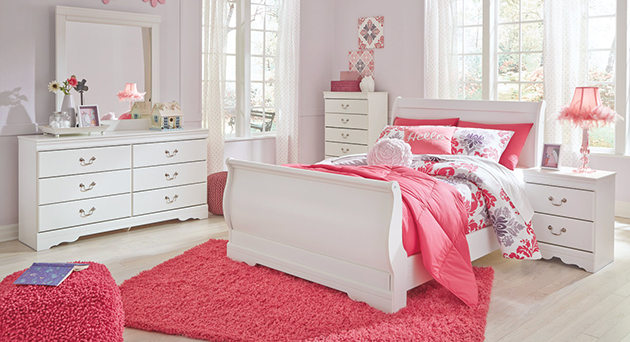 Ladiville Twin Panel Bed, Dresser, Mirror, Chest & Night Stand